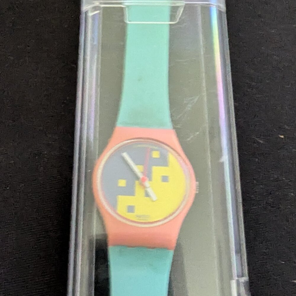 Vintage 80s Swatch Ladies Retro Watch With Case And Warranty Card